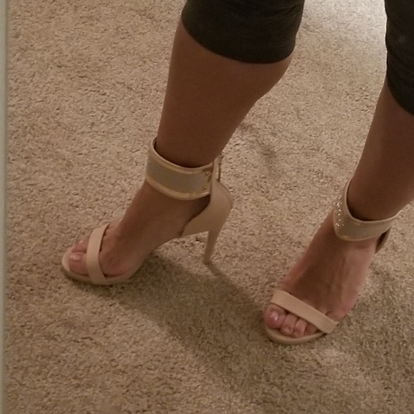 ***SOLD*** - Picture 2 of 4